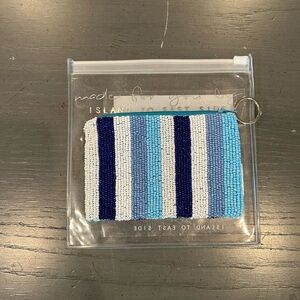 NWOT Island to East Side Blue and White Beaded Coin Purse Pouch